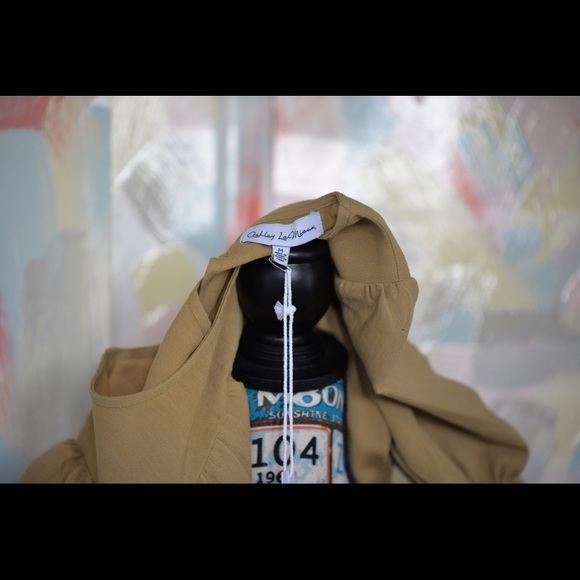 Gorgeous embroidered mustard yellow dress!! - Picture 7 of 8